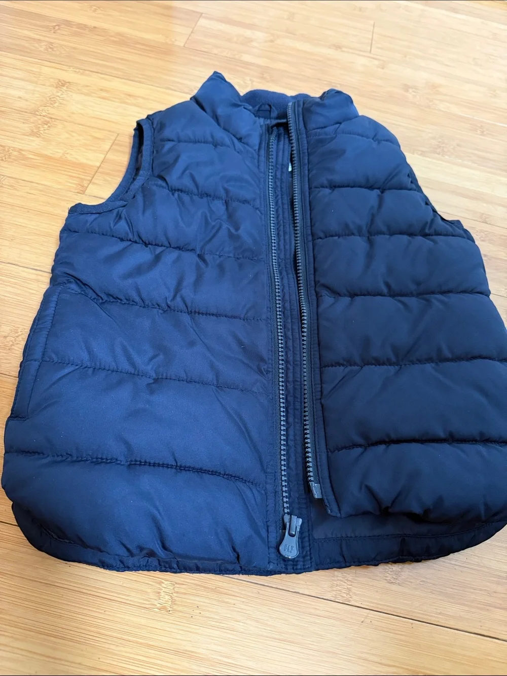 GAP Kids Navy Puffer Vest - SIZE 4